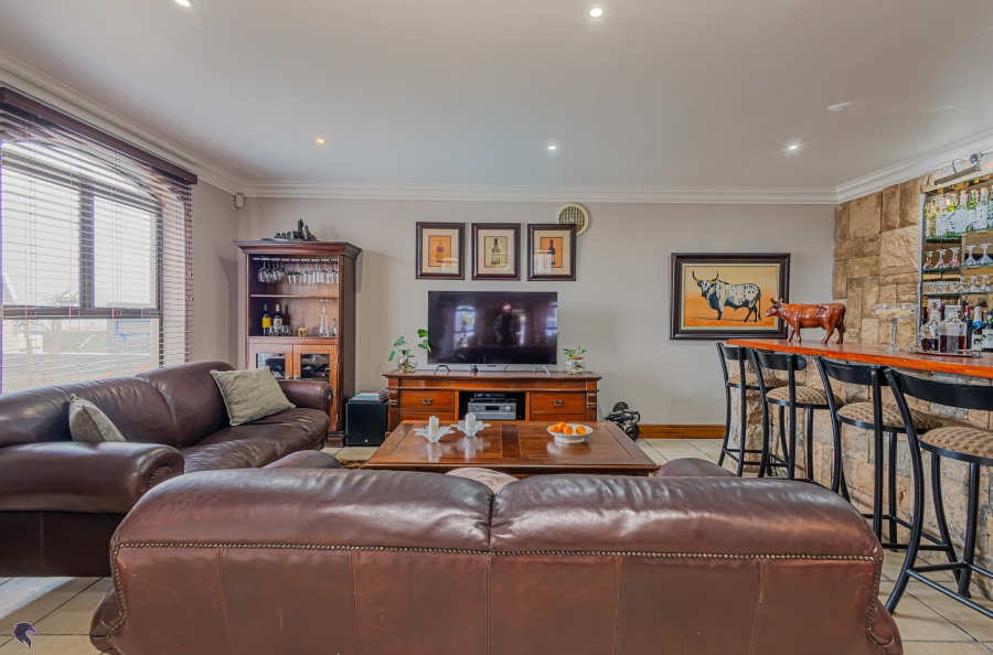 4 Bedroom Property for Sale in Myburgh Park Western Cape